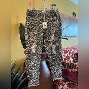 Brand Easel Los Angeles animal print jean size large, 5 pockets.